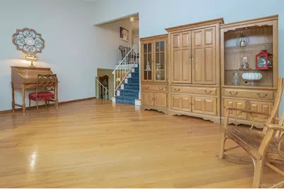 175 Soundview Drive, Port Washington, NY 11050 - Photo 17