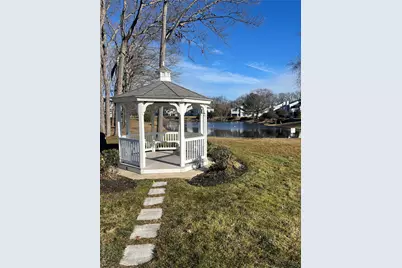 82 Lakeview Drive, Manorville, NY 11949 - Photo 21