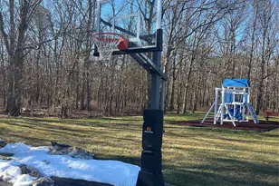 82 Lakeview Dr, Manorville, NY 11949 - Photo 25