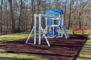 82 Lakeview Dr, Manorville, NY 11949 - Photo 25