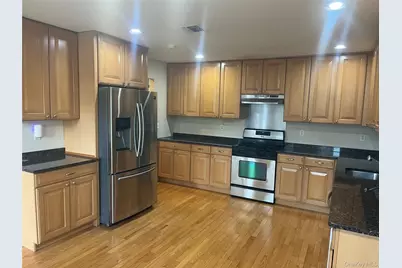 82 Lakeview Drive, Manorville, NY 11949 - Photo 3