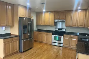 82 Lakeview Dr, Manorville, NY 11949 - Photo 3