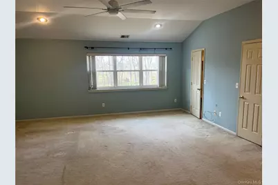 82 Lakeview Drive, Manorville, NY 11949 - Photo 13