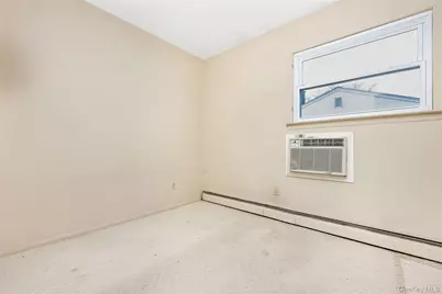 139 N Cedar Street, Massapequa, NY 11758 - Photo 15