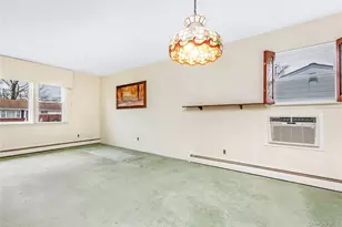 139 N Cedar St, Massapequa, NY 11758 - Photo 7