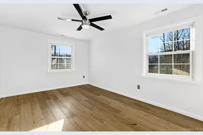 500 Commons Way #E, Fishkill, NY 12524 - Photo 15