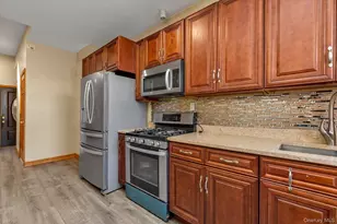 21 Charlotte St, Ridgewood, NY 11385 - Photo 13