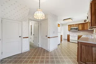 239 Greene Ave, Sayville, NY 11782 - Photo 27