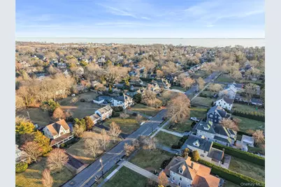 239 Greene Avenue, Sayville, NY 11782 - Photo 43