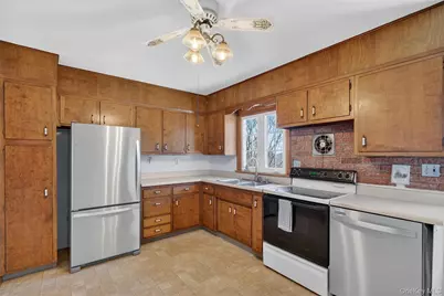 34 Lindy Drive, Carmel, NY 10512 - Photo 15