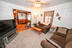 165 Cochran Pl, Valley Stream, NY 11581 - Photo 3