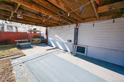 165 Cochran Place, Valley Stream, NY 11581 - Photo 23