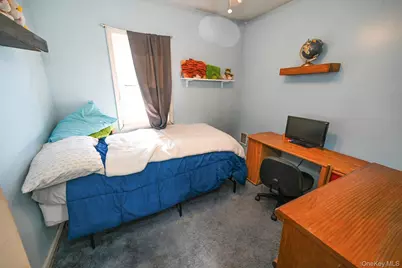 165 Cochran Place, Valley Stream, NY 11581 - Photo 13