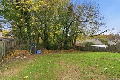 7 Cheshire Street, Huntington Station, NY 11746 - Photo 13