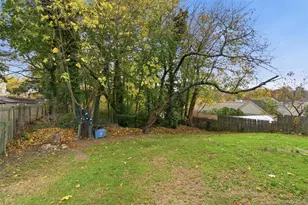 7 Cheshire St, Huntington Station, NY 11746 - Photo 13