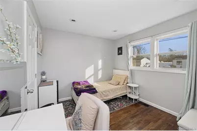 31 21st Avenue, Bay Shore, NY 11706 - Photo 7