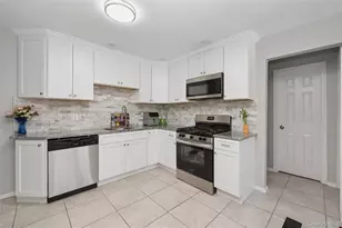 31 21st Ave, Bay Shore, NY 11706 - Photo 13