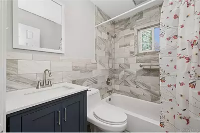 31 21st Avenue, Bay Shore, NY 11706 - Photo 9