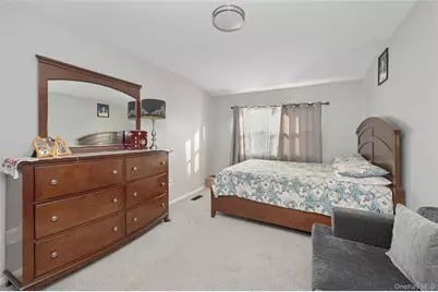 31 21st Avenue, Bay Shore, NY 11706 - Photo 17