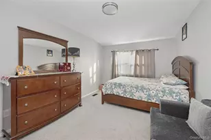 31 21st Ave, Bay Shore, NY 11706 - Photo 17