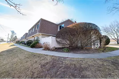 213 Storm Drive #213, Holtsville, NY 11742 - Photo 3