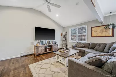 792 Frankford Road, West Babylon, NY 11704 - Photo 7