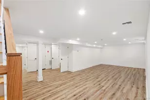 1 Lynnwood Ct, Hampton Bays, NY 11946 - Photo 23