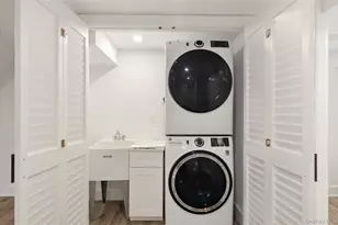 1 Lynnwood Ct, Hampton Bays, NY 11946 - Photo 27