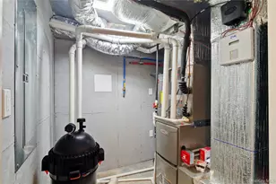 1 Lynnwood Ct, Hampton Bays, NY 11946 - Photo 29