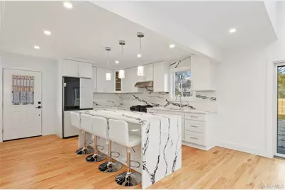 1 Lynnwood Court, Hampton Bays, NY 11946 - Photo 5