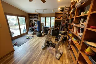 946 Manor Ln, Bay Shore, NY 11706 - Photo 27