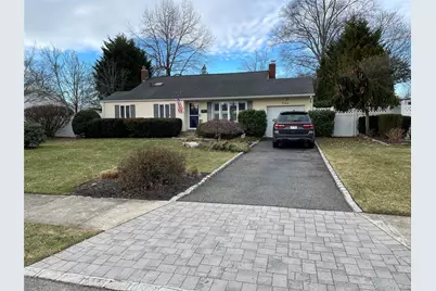 946 Manor Lane, Bay Shore, NY 11706 - Photo 41