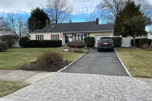 946 Manor Ln, Bay Shore, NY 11706 - Photo 41