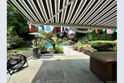 946 Manor Lane, Bay Shore, NY 11706 - Photo 39