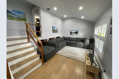 946 Manor Lane, Bay Shore, NY 11706 - Photo 5