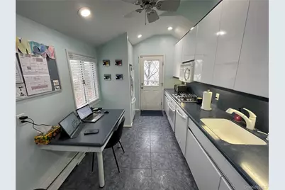 946 Manor Lane, Bay Shore, NY 11706 - Photo 9