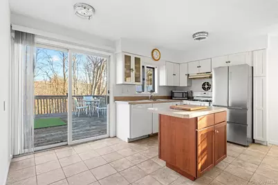 70 Buchanan Street, Pearl River, NY 10965 - Photo 19