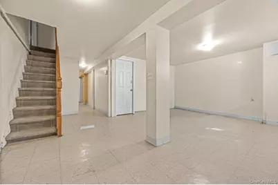10409 94th Avenue, Ozone Park, NY 11416 - Photo 15