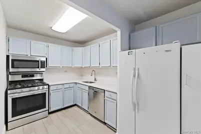 2 Bay Club Drive #12Z2, Bayside, NY 11360 - Photo 7