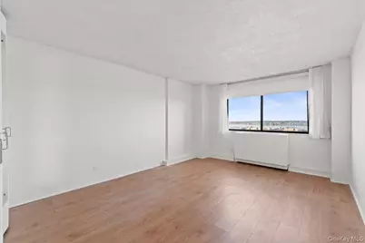 2 Bay Club Drive #12Z2, Bayside, NY 11360 - Photo 9