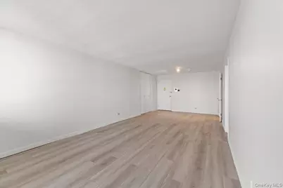 2 Bay Club Drive #12Z2, Bayside, NY 11360 - Photo 5