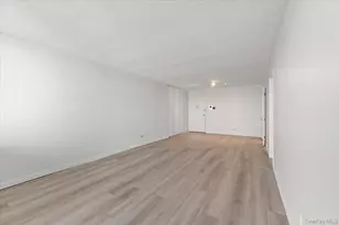 2 Bay Club Dr, Bayside, NY 11360 - Photo 5