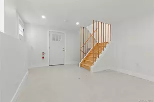 249-09 Mayda Rd, Rosedale, NY 11422 - Photo 15