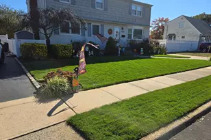 493 Kell Pl, Seaford, NY 11783 - Photo 3