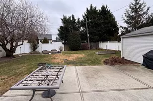 493 Kell Pl, Seaford, NY 11783 - Photo 31