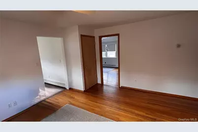 493 Kell Place, Seaford, NY 11783 - Photo 21