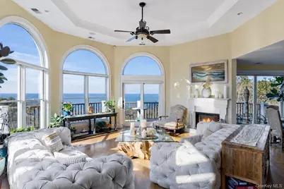 3172 Sound Avenue, Riverhead, NY 11901 - Photo 7