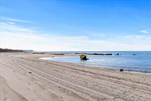 3172 Sound Ave, Riverhead, NY 11901 - Photo 43