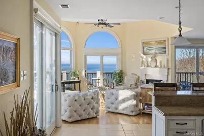 3172 Sound Avenue, Riverhead, NY 11901 - Photo 9