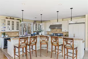 3172 Sound Ave, Riverhead, NY 11901 - Photo 15